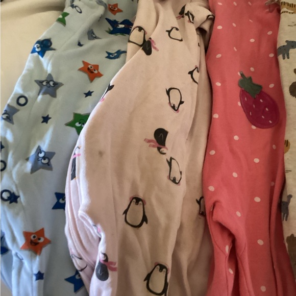 Assorted Baby sleepers with Cute Patterns - Picture 2 of 3